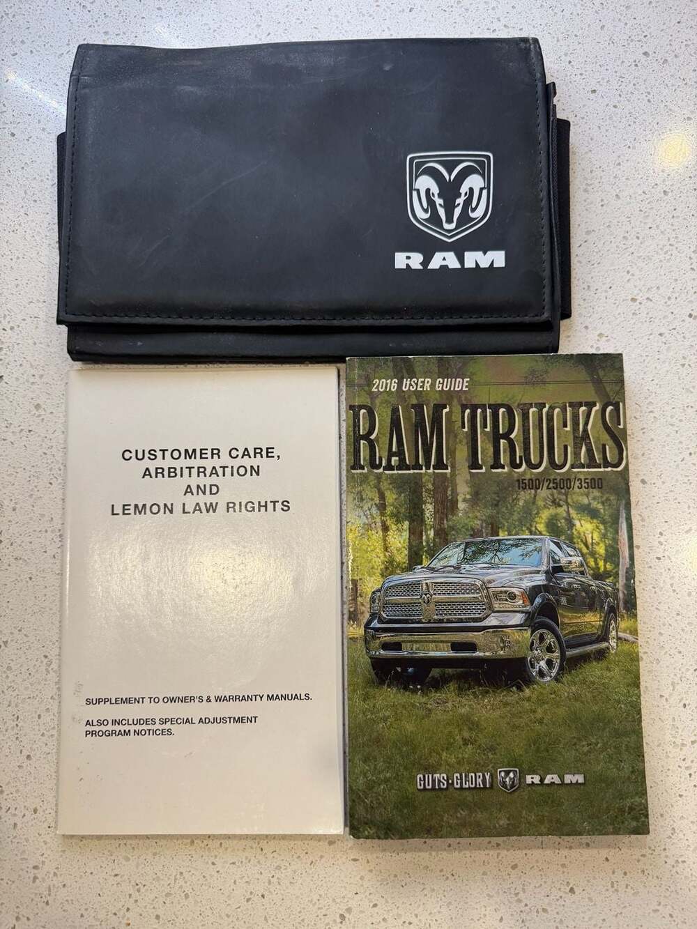 2016 RAM Trucks 1500/2500/3500 Owner's User Guide with OEM Storage Case